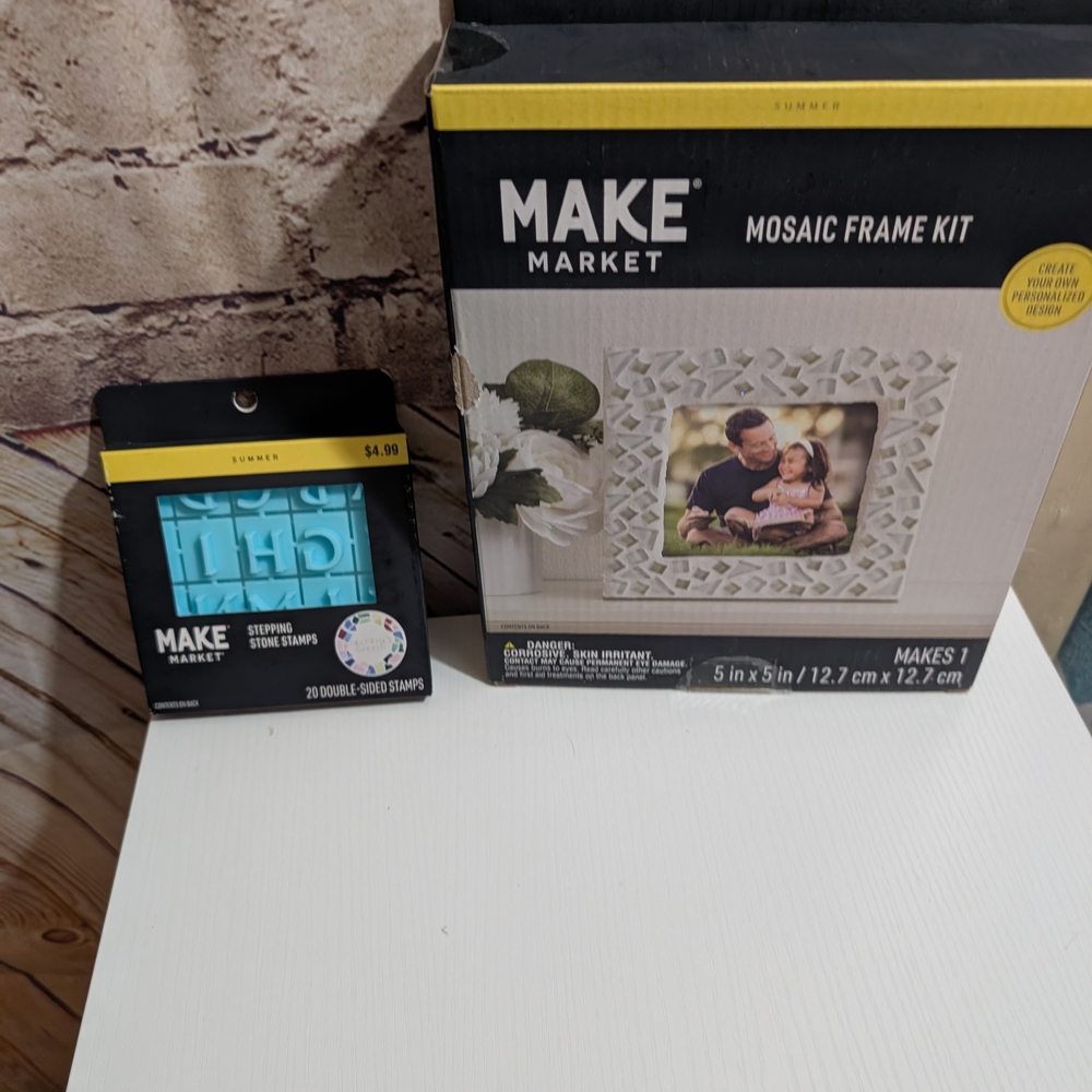 ~Make Market Crafts Mosaic Frame Kit & Stepping Stone stamp kit Sets